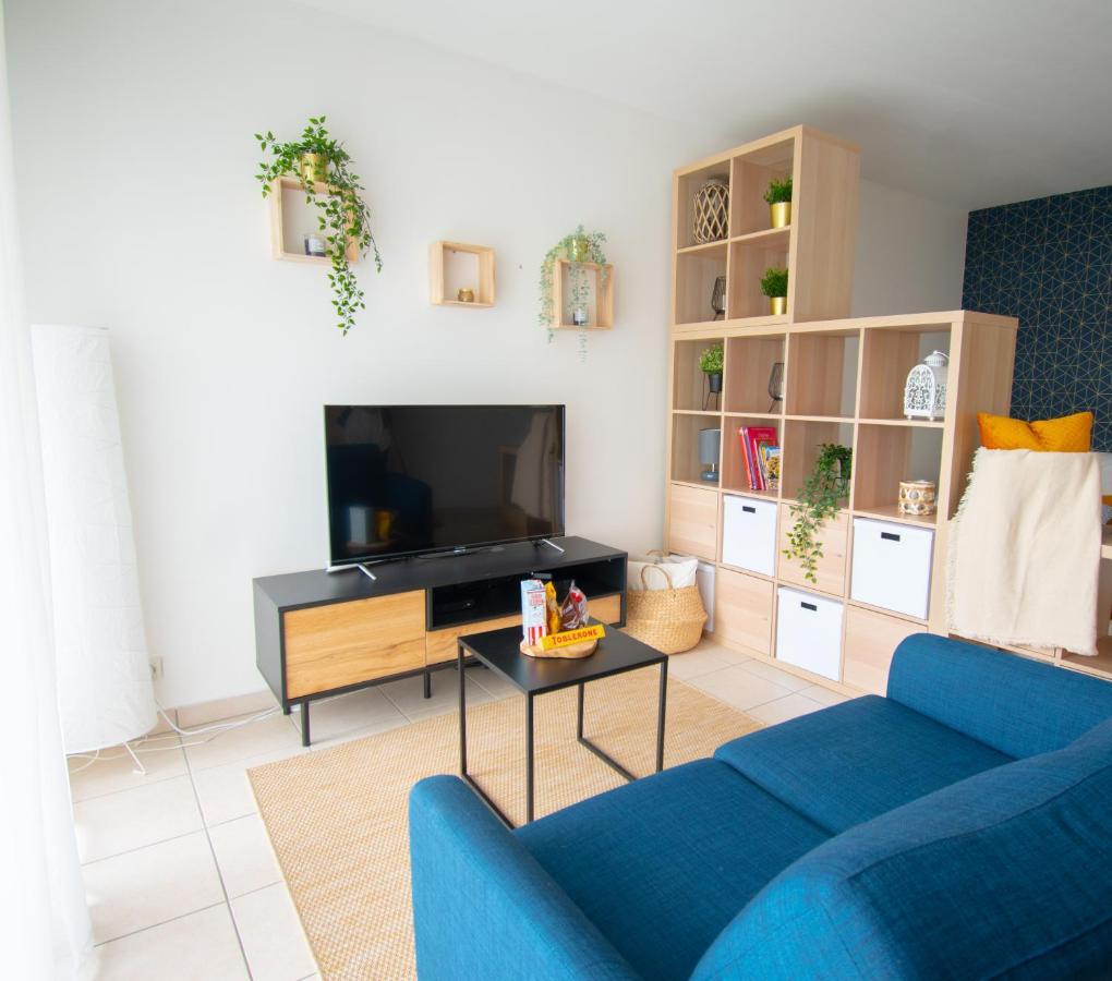 Studio Charmant Cergy Le Haut Au Pied De La Gare ! Parking Prive ! Lejlighed Eksteriør billede